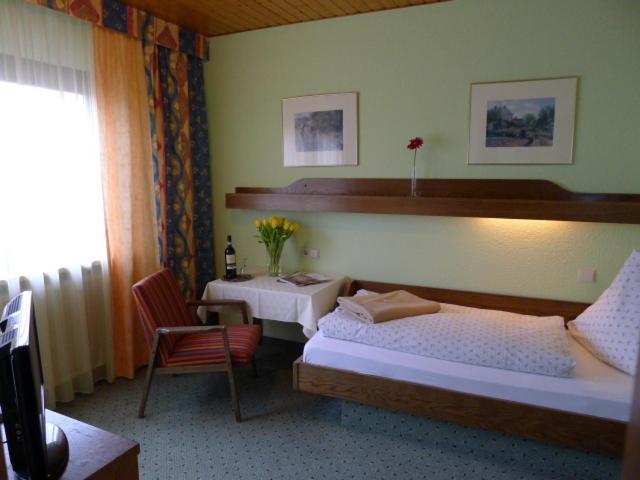 Landhaus Schoenen Sasbachwalden Bilik gambar